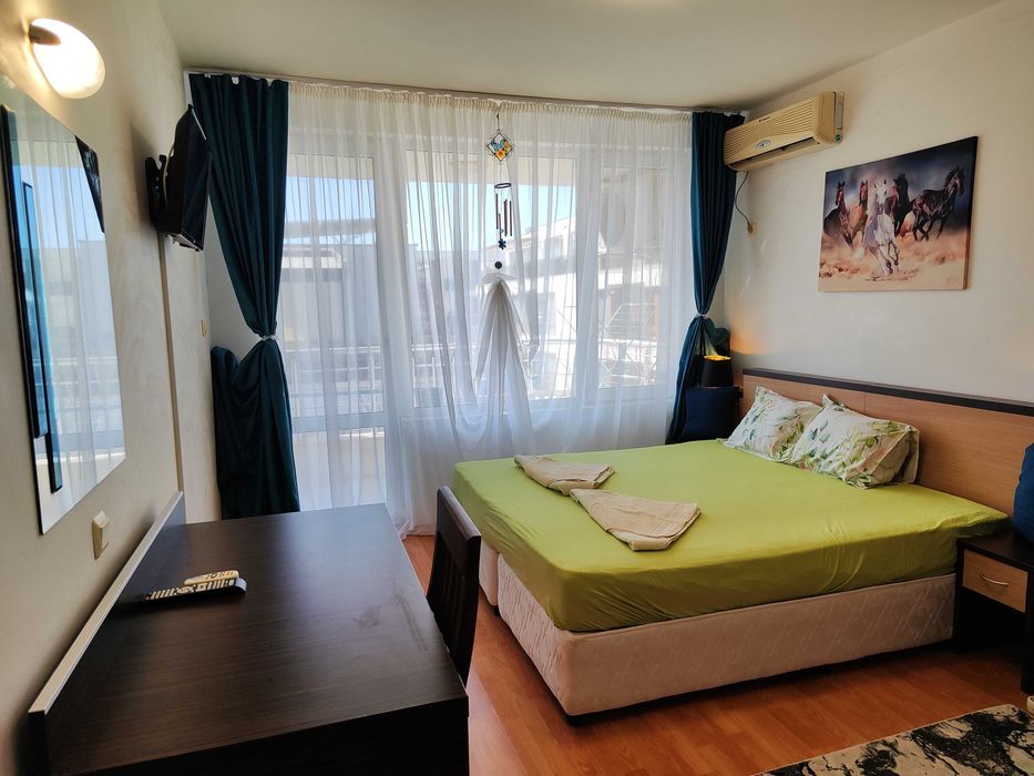 Дава се под наем Двустаен апартамент в Бургас, Сарафово - 65 кв.м за 408 € - Снимка #3