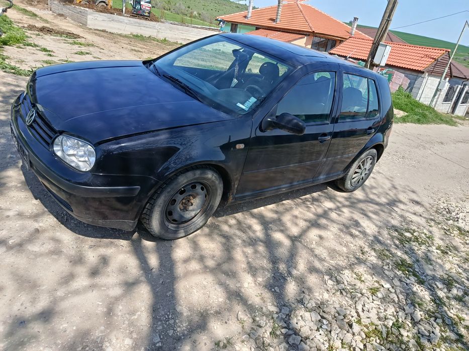 Volkswagen Golf 4 1.4i бензин на части