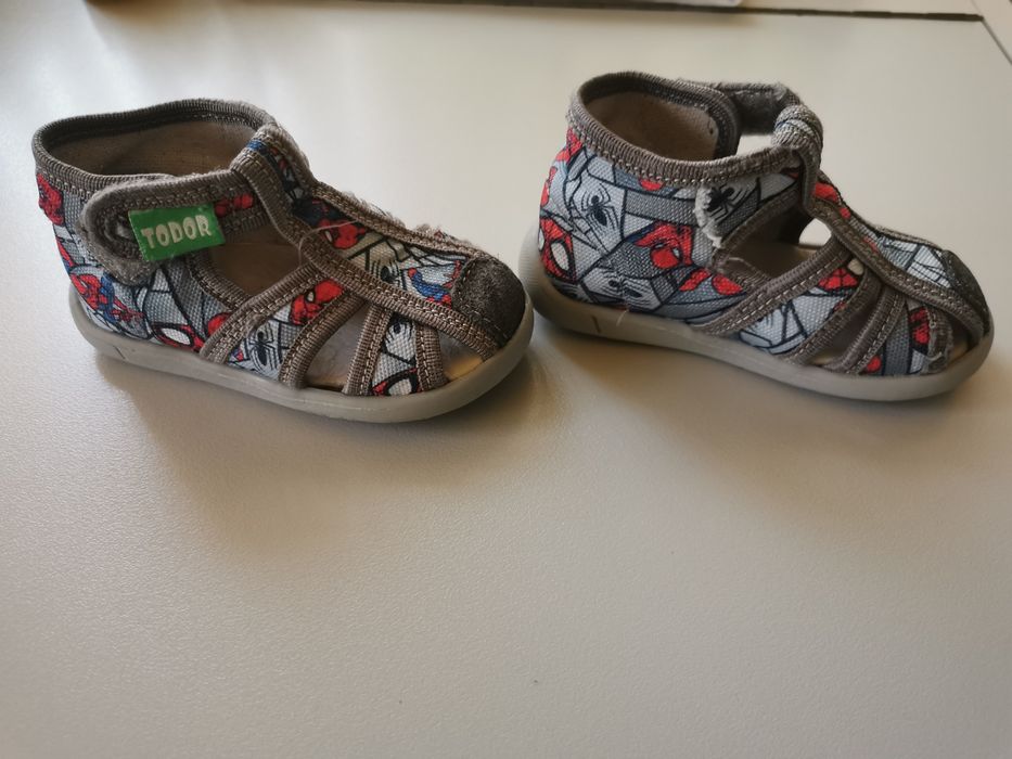 Вътрешни обувки за момче