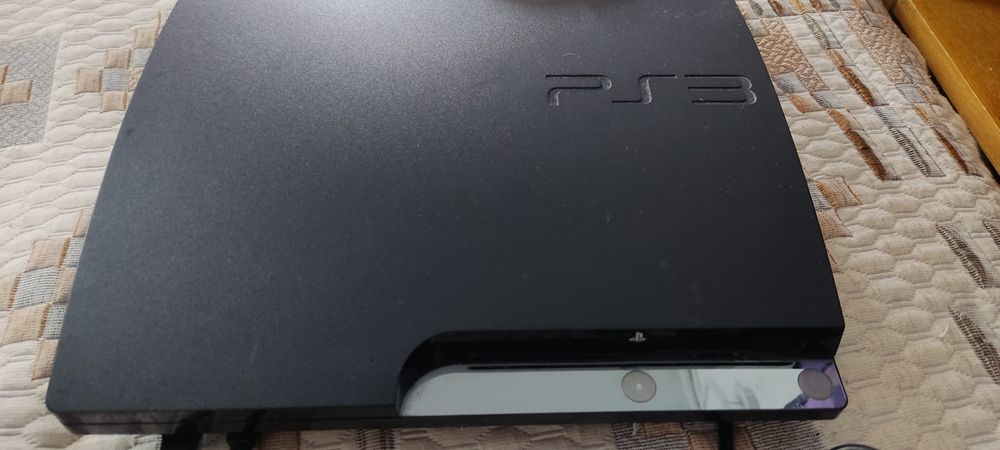 PlayStation 3 прошитая, с играми 3+ геймпада, полностью обслужена