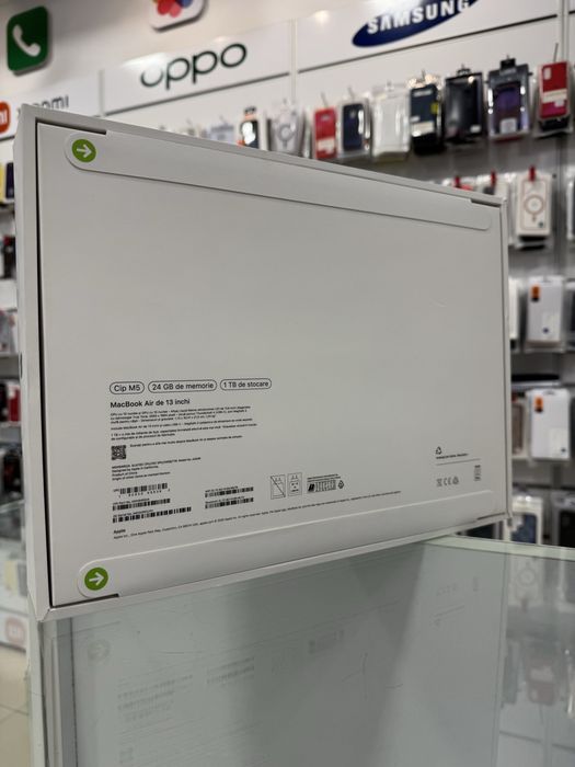 MacBook Air M5 24Gb 1TB 13 inch Sigilat/ Future Gsm Mobile