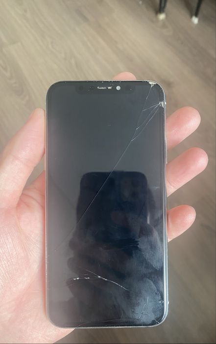 Продам iPhone X