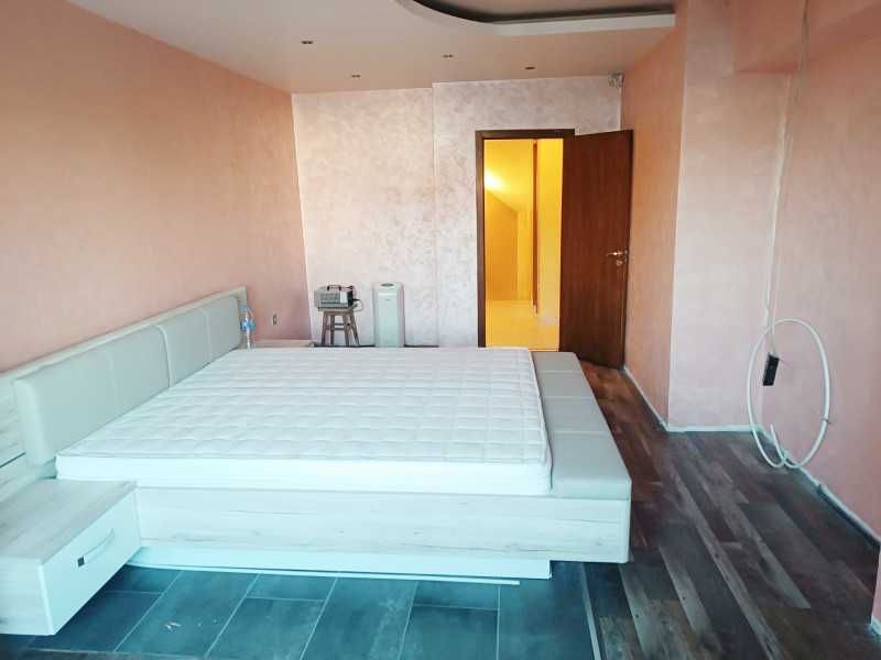 Дава се под наем Къща в Божурище - 250 кв.м за 1000 € - Снимка #9