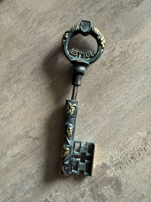 Cheie tirbușon bronz