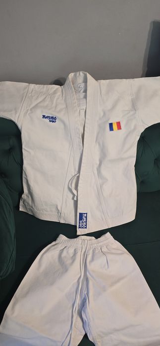 Costume karate si accesorii