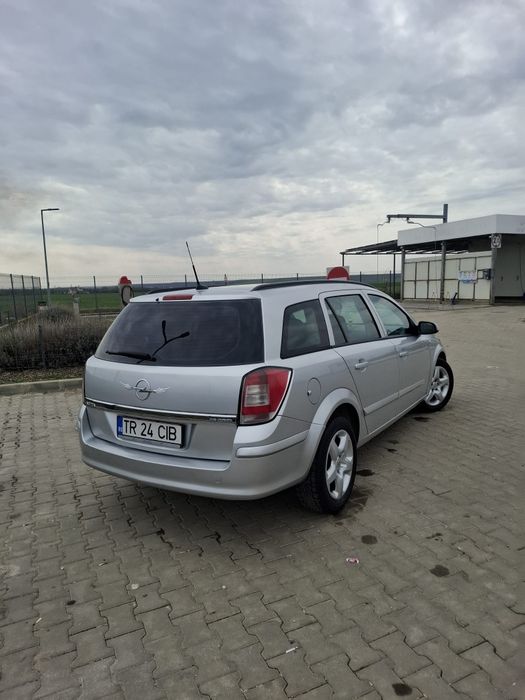 Opel Astra H  1.9 CDTI