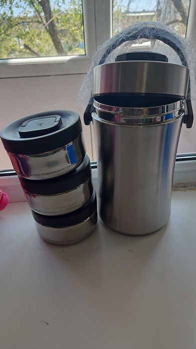 Паравои утюг новый