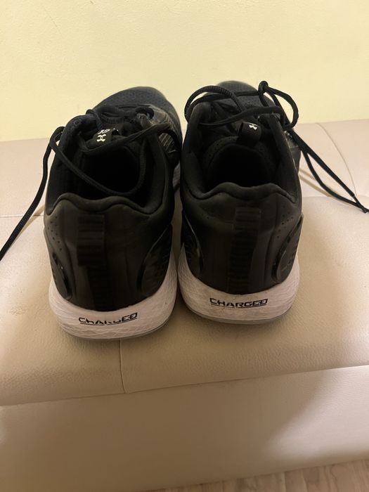 Under Armour 47 , Мъжки маратонки