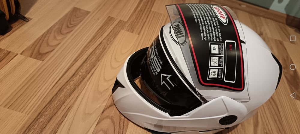 Casca moto, noua cu folia pe geam