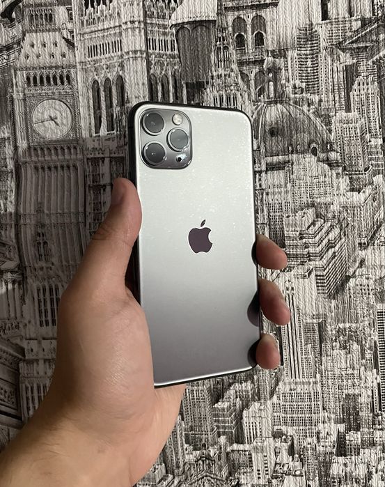 iPhone 11 Pro 256gb не вскрывался