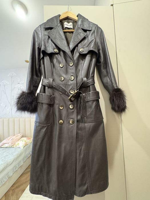 Продам кожаный плащ.