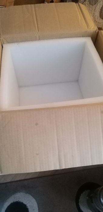 Cutie izolantă termic, termoizolantă din polistiren extrudat