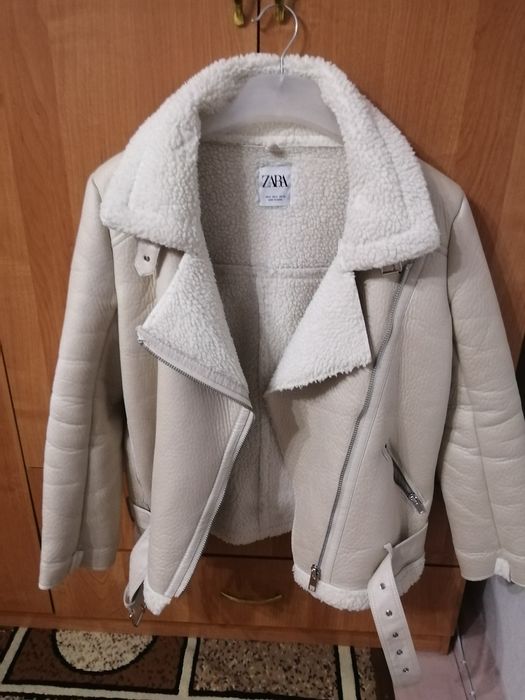 Срочно продам верхнюю одежду