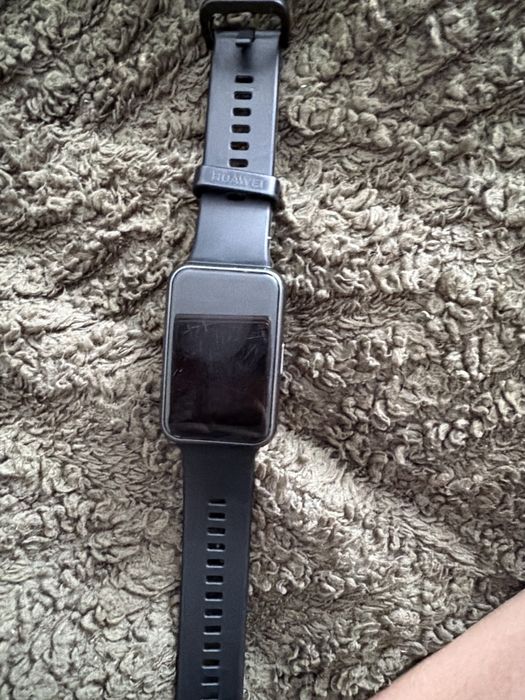 Huawei Watch Fit (modelul TIA-B09).