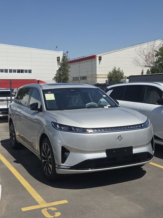 **Dongfeng 008 EV 610 KM 2026