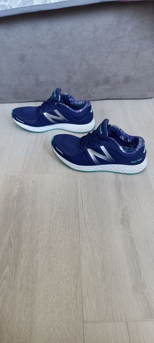 Оригинални дамски маратонки "New Balance" - № 40