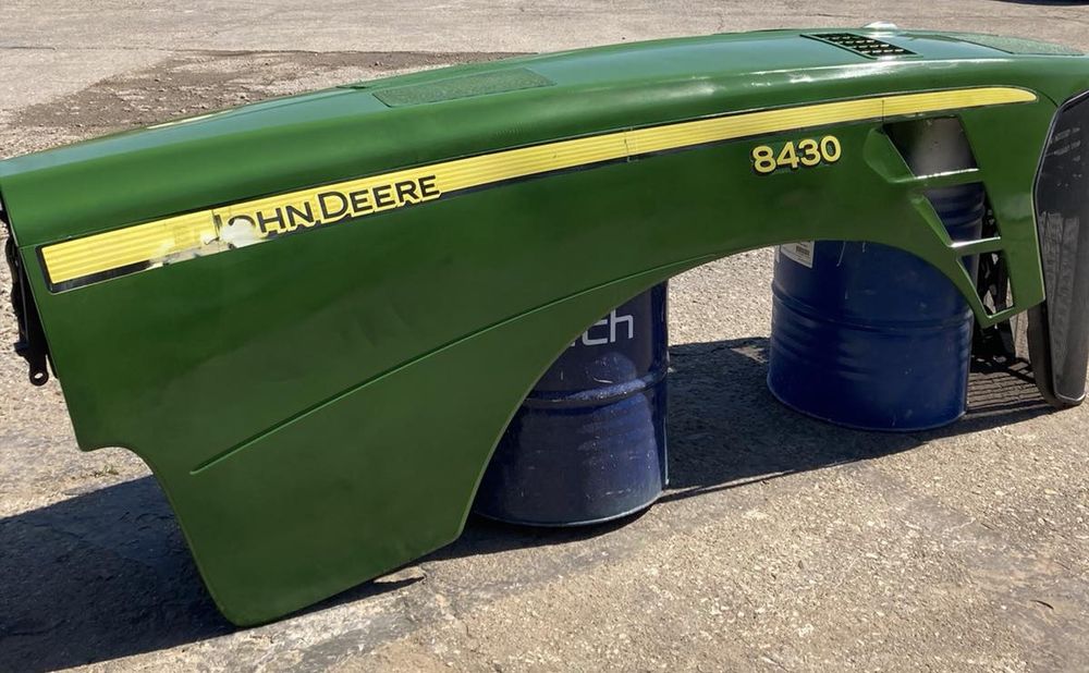 Цялостен ремонт на стъклопластови капаци за трактори и комбайни