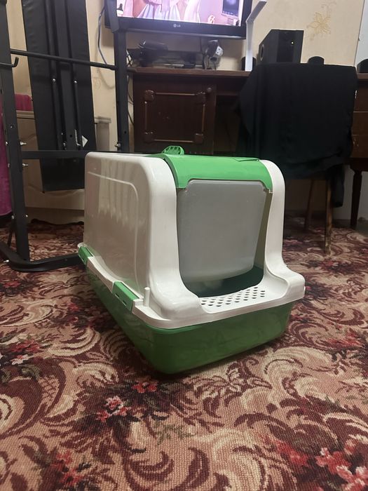 Продаю лоток домик для собак и кошек