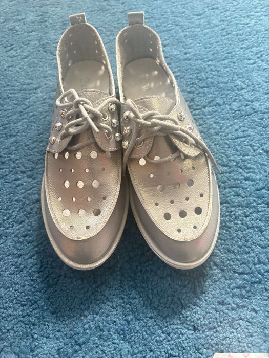 Туфли на девочку 2 пары за 5000