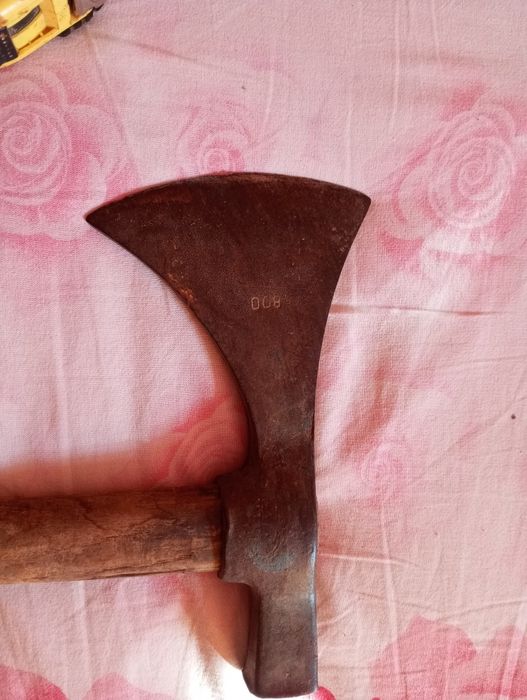 Стари сечива брадви секири