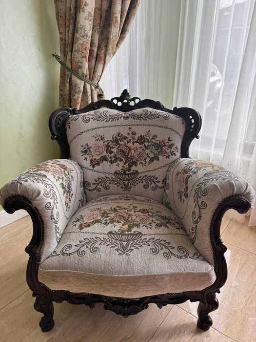 Set canapea cu 2 fotolii stil  Baroc reconditionate complet