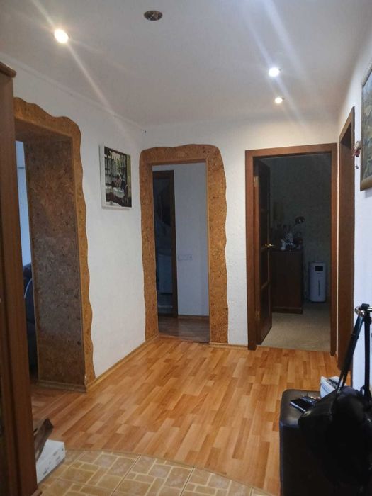 Продам 3-комн квартиру в центре города