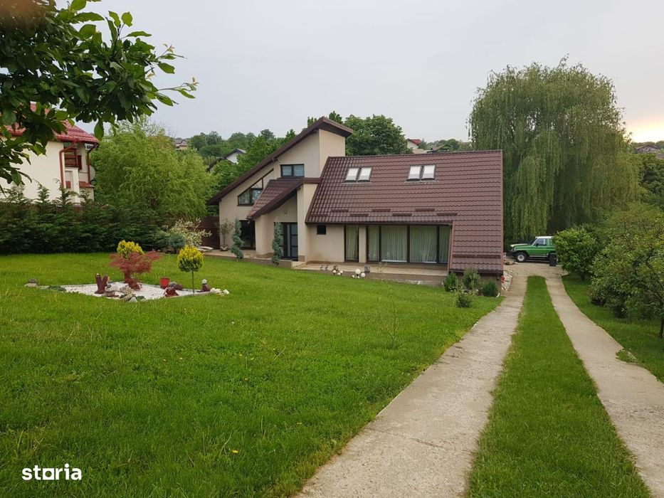 Vila frumoasa si teren 1000 mp Bucium Barnova Iasi