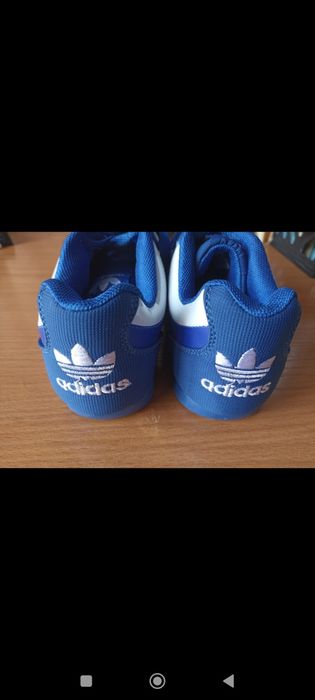 Новые кроссовки Адидас