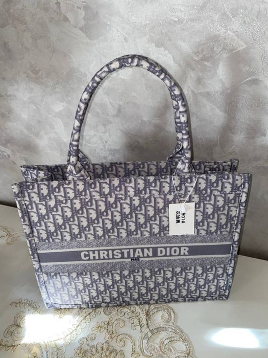 Dior sumka yangi