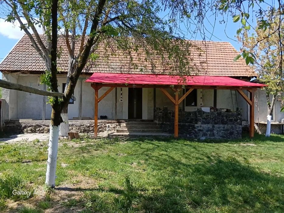 Vând casa in Com.Brestovat