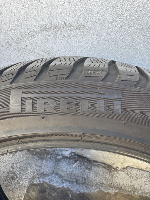 Зимни гуми 245/45/19 PIRELLI SOTTOZERO 3