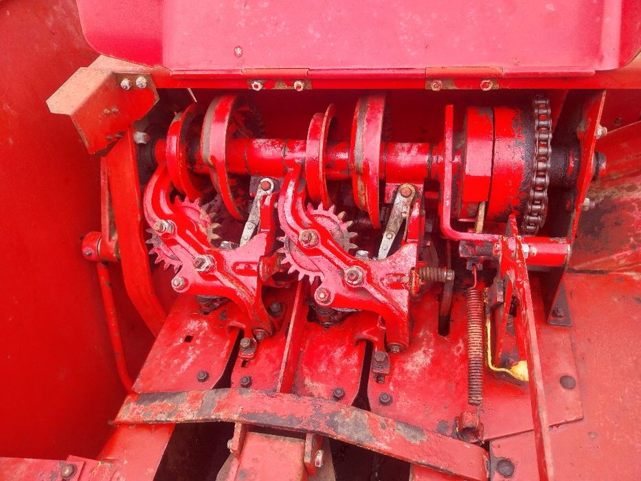Presa de balotat massey ferguson