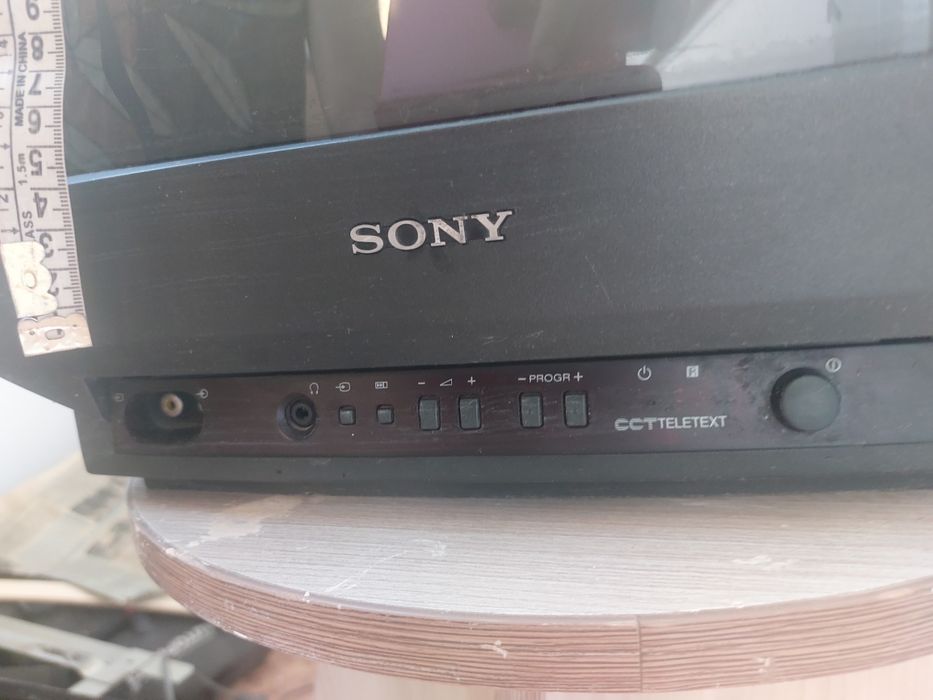 Продам телевизор Sony Trinitron отлично работает
