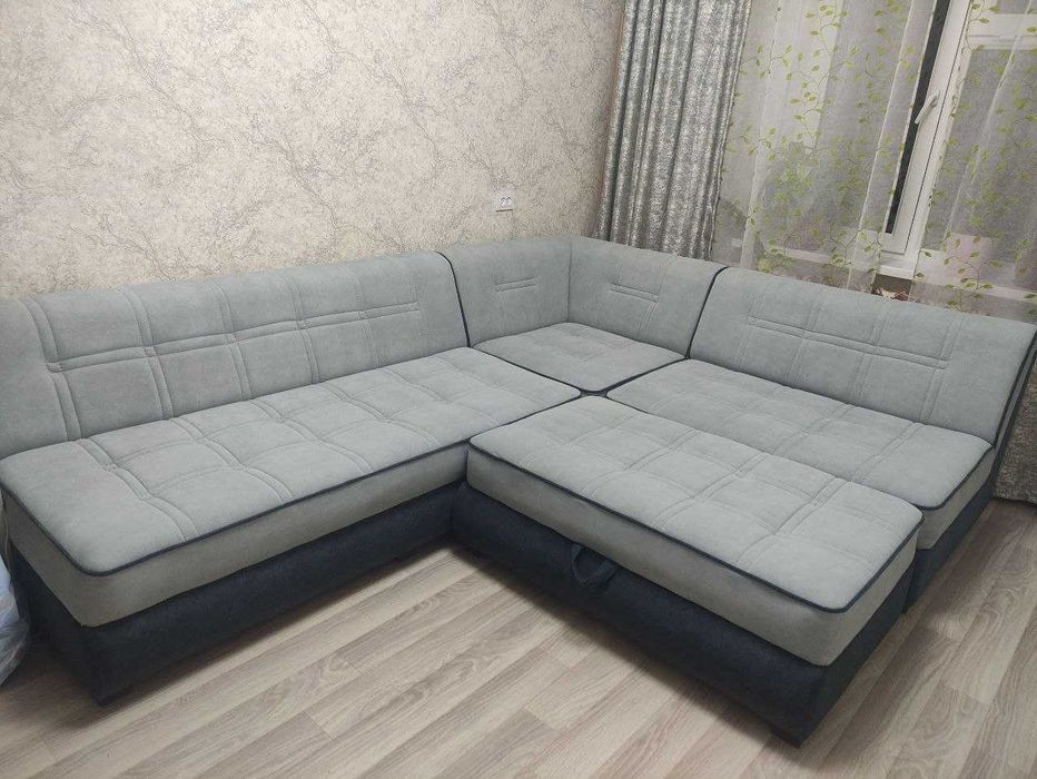 Продаётся диван.