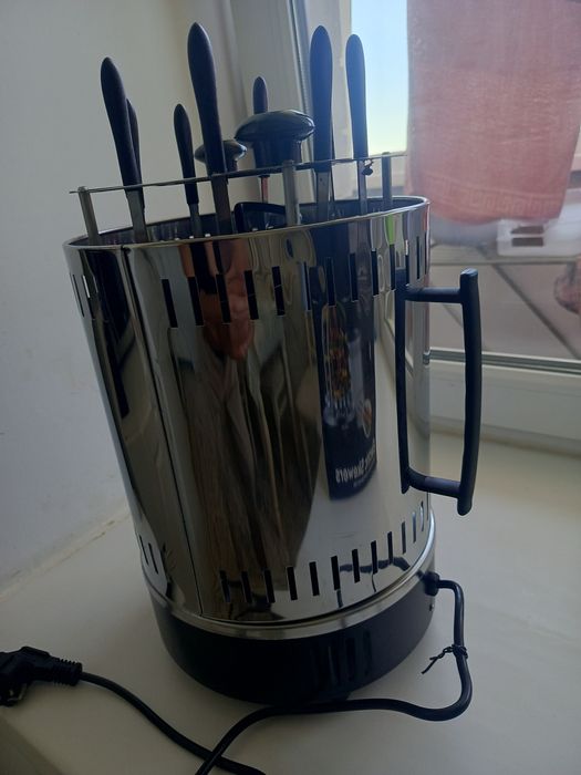 Продам шашлычницу новая