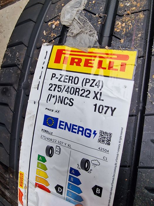 Гума Pirelli PZero 275/40/R22 *Нова*