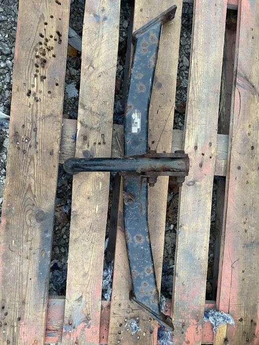 Теглич Ford C-Max 2010-2019