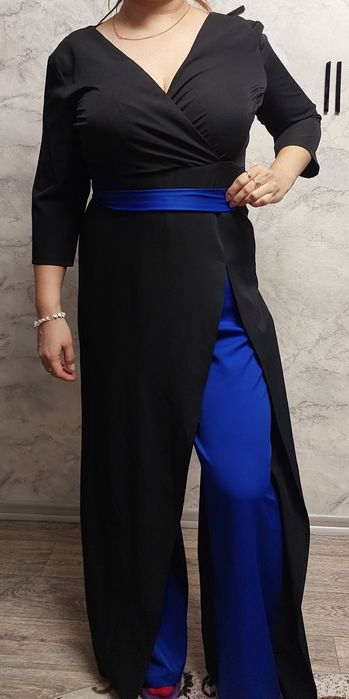 Продам женский комбинезон