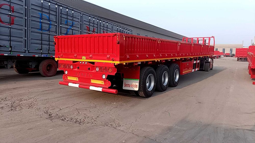 Универсальный полуприцеп длиной 13 м.