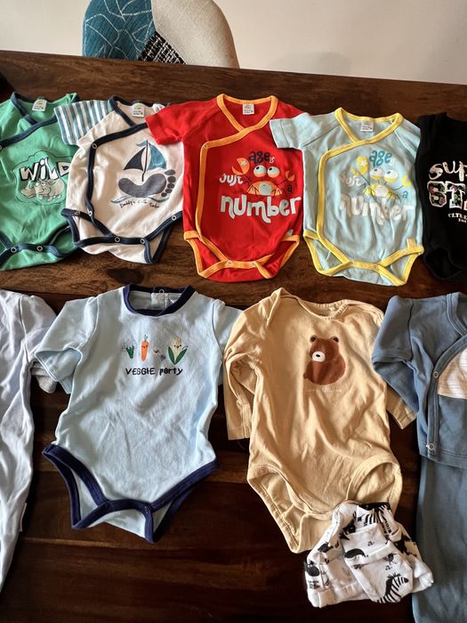 Костюм, боди, ромпър, шапки, буйки  бебе момче