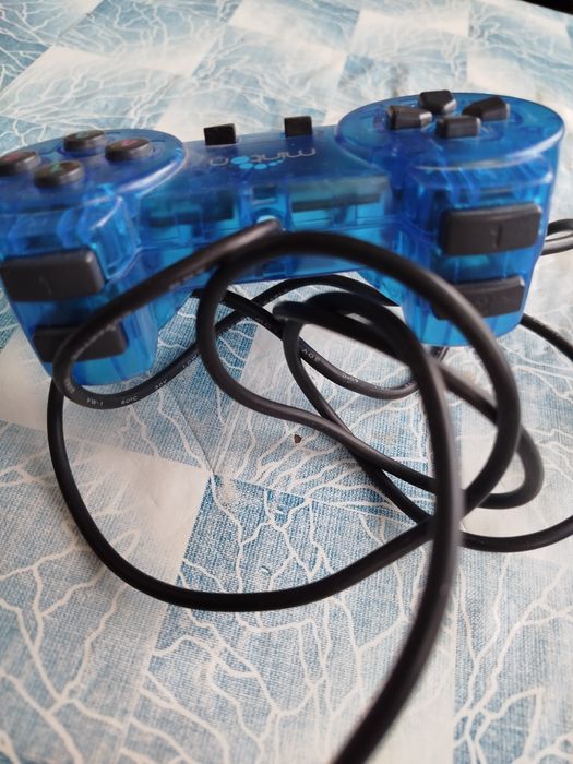 Продается игровой жостик.