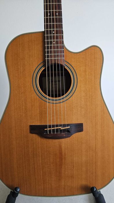 Chitara Takamine