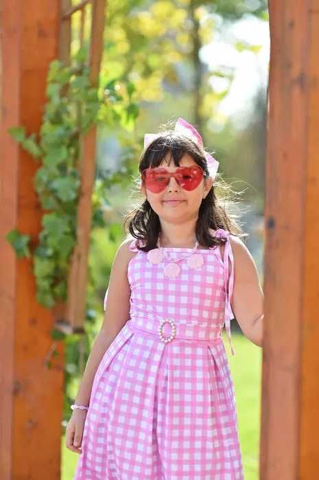 Rochie rochita BARBIE roz NOUA 6- 10 ani