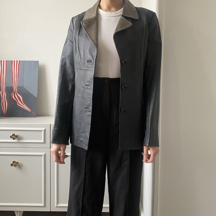 Женский кожаный жакет на размер с (42)