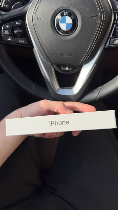 Продается iphone 16e с гарантией новый