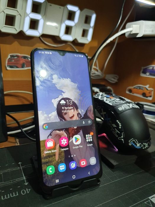 Samsung A30 телефон