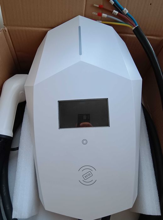 Зарядна Станция за Електромобил с WiFi, 22 kW, Тип 2, за Стенен Монтаж