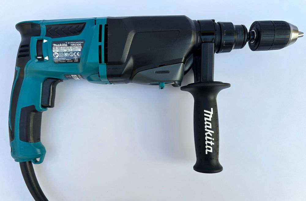 Makita HR2300 - Нов перфоратор комплект!