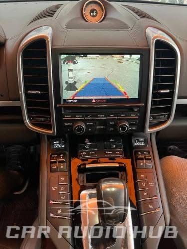 Interfață CarPlay / Android Auto dedicată pentru modelele Porsche