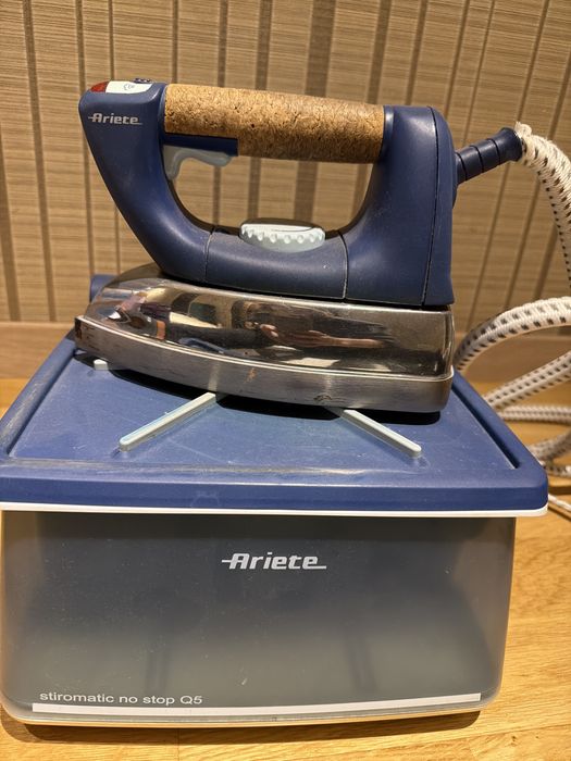 Парогенератор / отпариватель для одежды